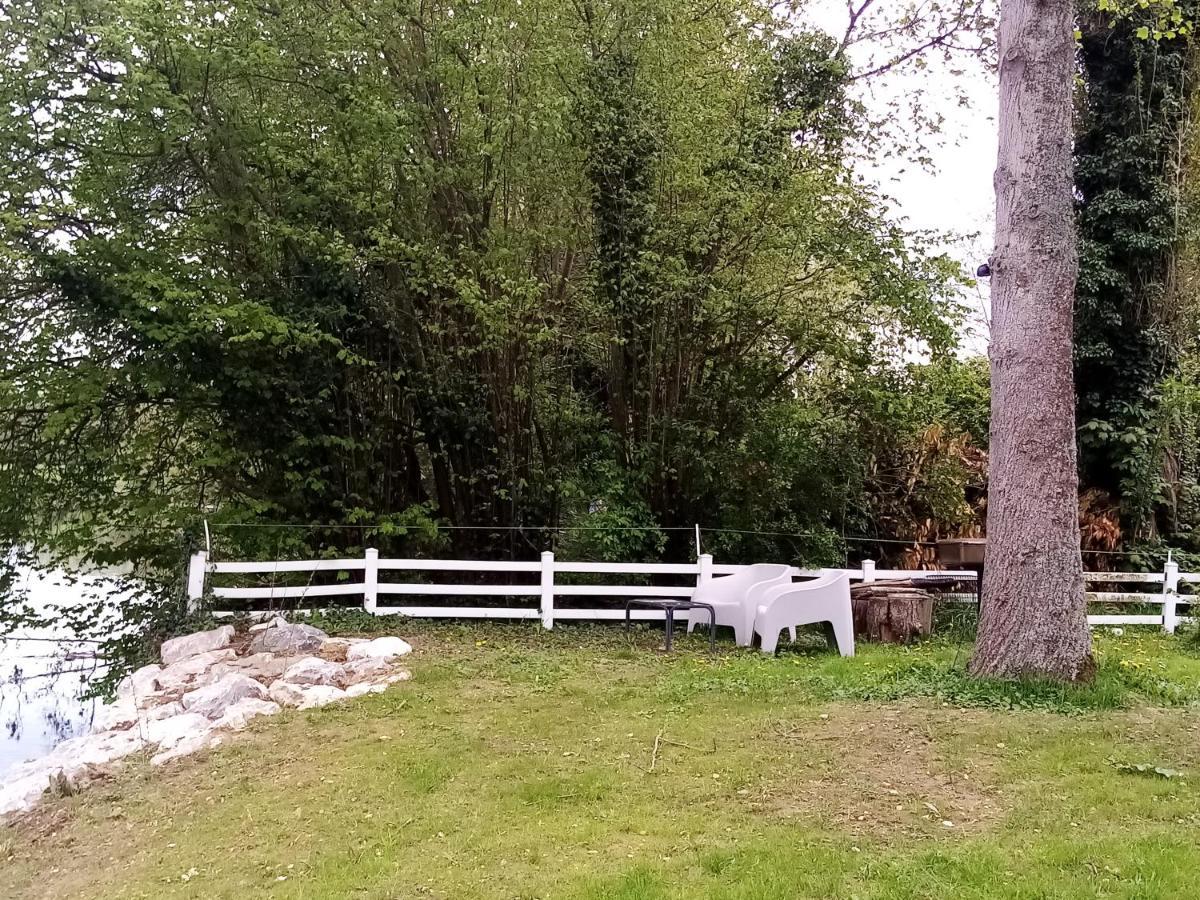 Havre De Paix Au Bords De L'Eure - Divers Hebergements Bed and Breakfast Garennes-sur-Eure Eksteriør billede